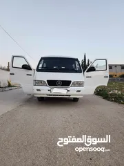  7 باص مرسيدس