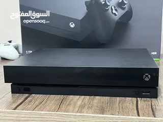  3 جهاز Xbox One X بحالة الجديد مع كرتونته
