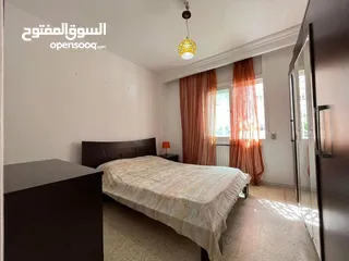  13 شقة مفروشة  غرفة و صالة  حي الواحات على طريق المرسي تونس العاصمة