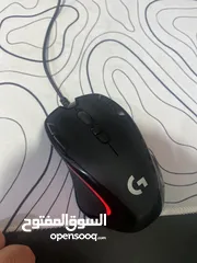  1 ‏ماوس لو جيتك Mouse Logitech g300s ‏موجود لها برنامج 1000hz ‏مع الموسكي بورد من شركة ثانية