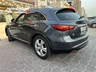  4 Infiniti FX 35 2011 175,000KM Driven only Excellent Condition (بحاله ممتاذ)