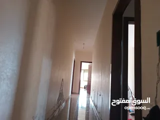  6 شقة في ابو نصير خلف صحارى مول للبيع