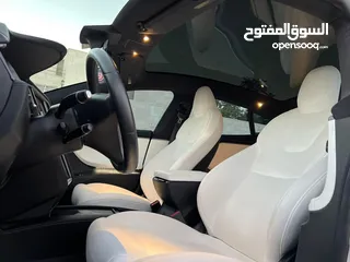  39 Tesla Model S Long Range Plus 2020 White interior