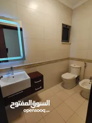  4 شقه فارغه للايجار ضاحيه الامير راشد + 4 نوم + 220 متر + غرفه خادمه+