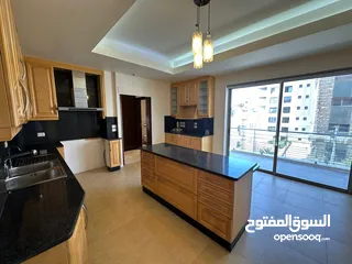  10 شقة طابقيه غير مفروشة للايجار في الدوار الرابع  ( Property 38360 ) سنوي فقط