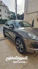  3 Porsche Cayenne S 2012  4.8 V8