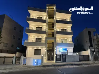  18 اخير مع روف مساحة 195 م