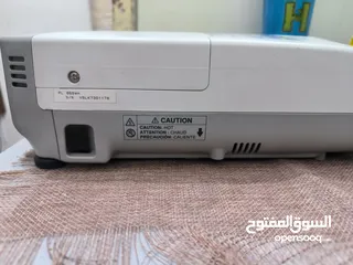  4 بروجيكتر ماركه ايبسون Epson مع ريموت