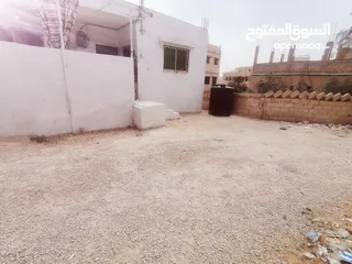  7 بيتين منفصلين للبيع