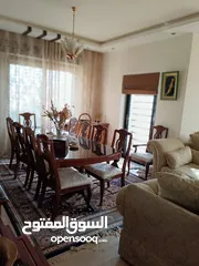  7 شقه فاخره للبيع