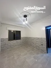  13 عماره تتكون من 8 شقق فاخره للبيع