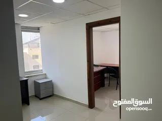  3 مكاتب فارغة للايجار في رام الله قرب دوار الساعه