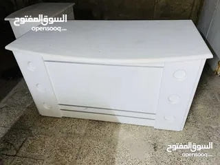  1 مكاتب مكتب