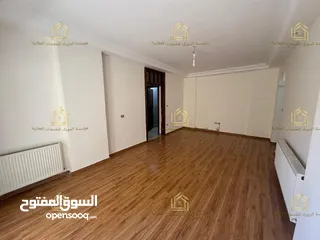  7 شقه فارغة - عبدون - 3نوم - ارضي - حديقة - ترسات - قرب الخدمات العامة