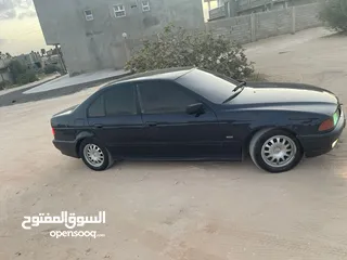  3 BMW e39 525