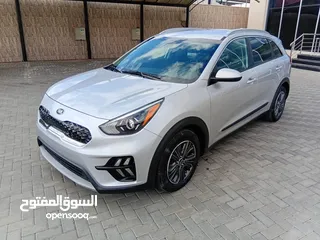  1 KIA NIRO HYBRID 2020