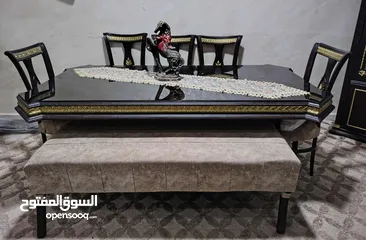  6 طاولة سفرة مع فضية للبيع بسعر 200 حالة جيدة