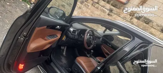  9 كيا سورينتو المميزة