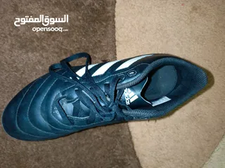  4 بوت اديداس اصابع