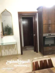  5 شقه للبيع مساحه 150ثلاث غرف نوم حمامين بلكونتين صالون صاله مطبخ طابق ثالث اصنصين جميع الخدمات متوفرة