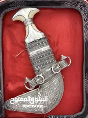  2 خنجر عمانية بصياغة خاصه