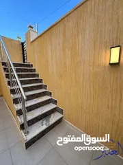  3 شقة شبه ارضي 170م2 بتشطيبات سوبر ديلوكس مع تراس خارجي 150م2 كبير ومدخل مستقل بسعر مميز للغاية