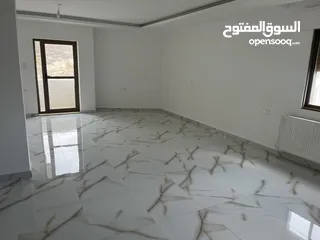  15 شقه طابقيه جديده للبيع مساحه 316 متر مربع من المالك مباشره