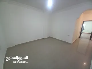  5 شقة طابق اول قرب الخدمات للبيع بسعر مغري