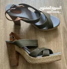  2 صندل تومي بحاله ممتازه براند اصلي