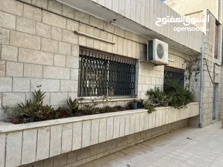  12 ارض تجاري للبيع بناعور حي الشهيد 1370 متر