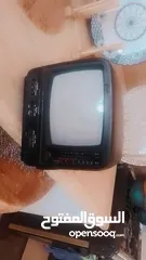  2 جهاز تلفزيون مع راديو...ابيض واسود .