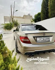  9 Mercedes c200k