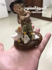  3 مجسم وشخصيات