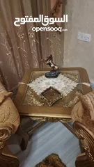  9 طقم كنب وطقم طاولات وسط وطقم طاولات سيرفس و برادي للبيع بسعر مغري جميع الاثاث تفصيل لا يوجد اي كسر
