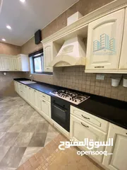  7 Luxury 5+1 BR Villa in Bawshar فيلا راقية جدا للإيجار