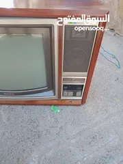  1 تلفزيون قديم بحال جيده عدد2