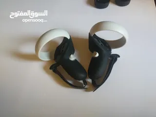  5 Meta Quest 2 (128GB) + Accessories  نظارة VR للبيع بحالة ممتازة