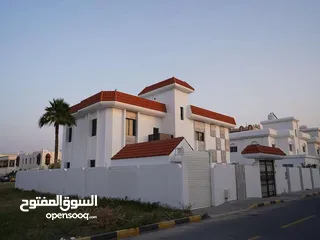  1 للبيع فيلا 7غرف.بمنطقه شرقان . لوكيشن مميز.مساحه واسعه .استلام فورى.