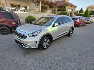  1 كيا نيرو 2017 وارد كوريا مالك 1 فقط فحص 7 جيد استخدام شخصي 140km
