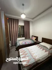 14 شقه مفروشه للايجار في الجاردنز قرب دوار الواحه وشارع المدينه المنوره