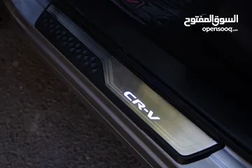  17 هوندا CRV 2019 بنزين - وارد الوكالة - فحص كامل أوتوسكور B+ - فل إضافات