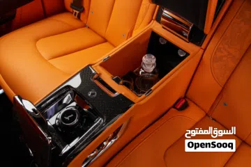  12 Rolls-Royce Cullinan Black Badge