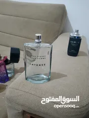  14 زجاجات عطور فارغة 50علبة للبيع بسعر مغري