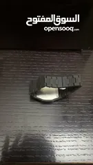  6 ساعة للبيع