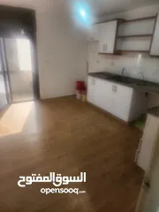  4 شقة غير مفروشة للبيع