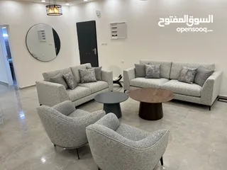  1 شقة مميزة مش مسكونة 131 متر كاشفة كل نابلس