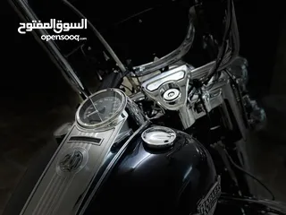  2 Harley Davidson road king classic