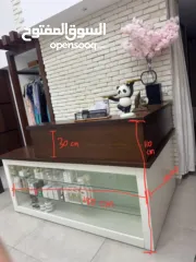  7 مكتب رسبشن مع خزانة دفات مرايا جانبية بحالة ممتازة