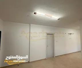  3 شقة مميزة للبيع في سطح مرحبا