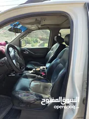  4 بكم نيسان نيفارا فحص كامل فتحه بالسقف 2011 ترخيص 25/9/2025 فل كوشوك جديد فور باي فور  مرخص  ومأمن
